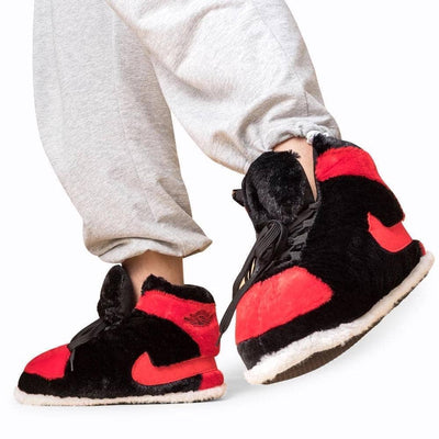 Lola + The Boys Footwear One size Red Comfy Slippers